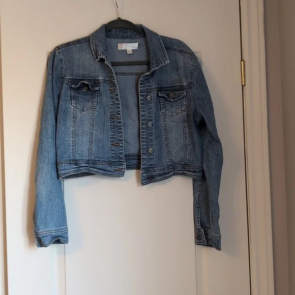 Jean jacket - Picture 1 of 6